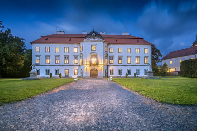 Zámek Vizovice Zámek Vizovice